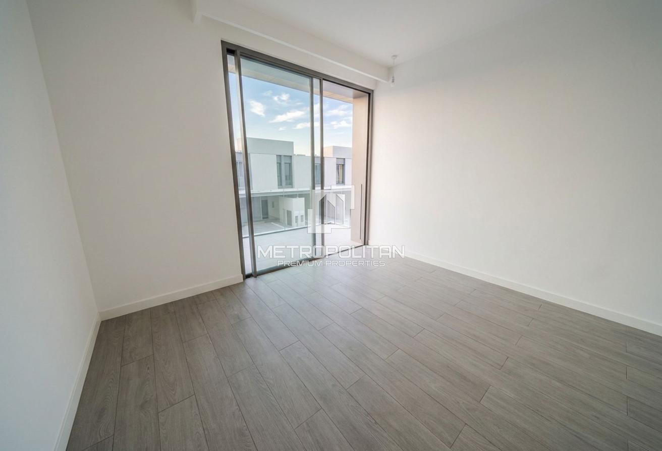 Corner | Open Park View | SD G+1 | Near Amenities photo 8