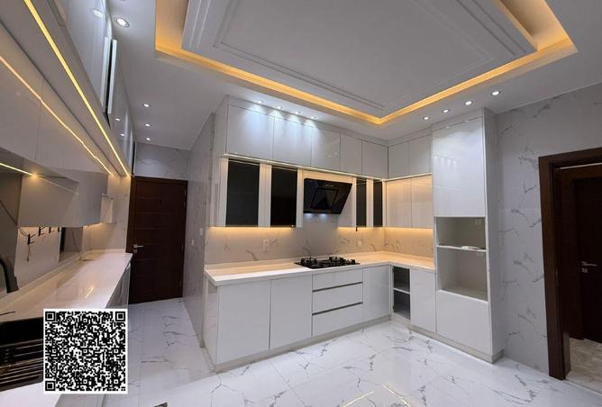 63648318 - Property Image 3