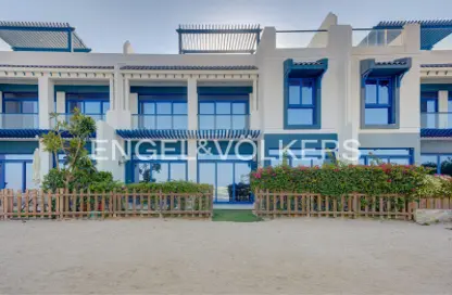 Villa - 5 Bedrooms - 6 Bathrooms for rent in Palma Residences - Palm Jumeirah - Dubai