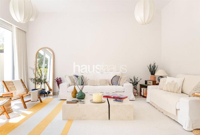 77791201 - Property Image 2