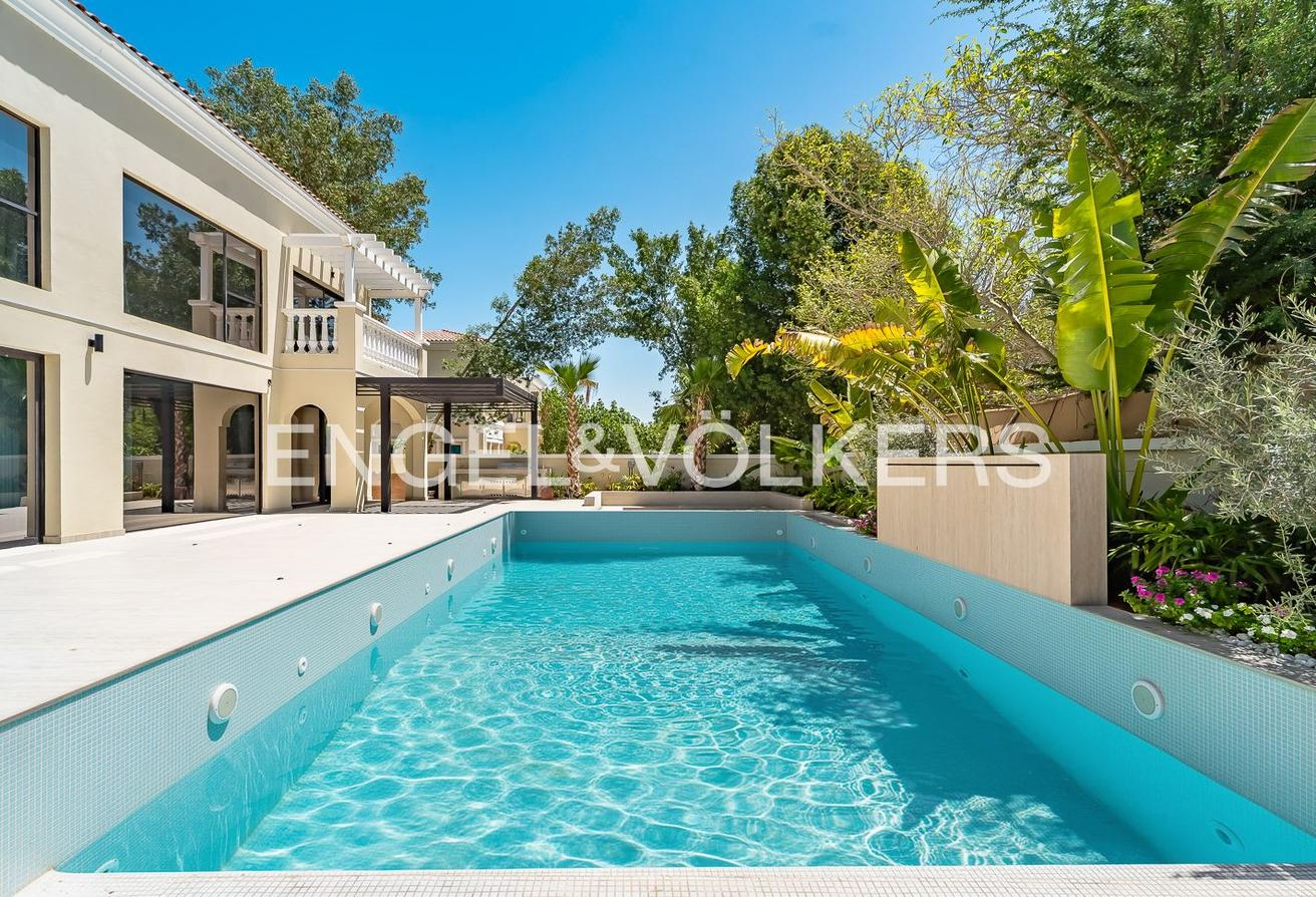 Fully Upgraded | Extended | Turnkey | Vacant Now photo 24