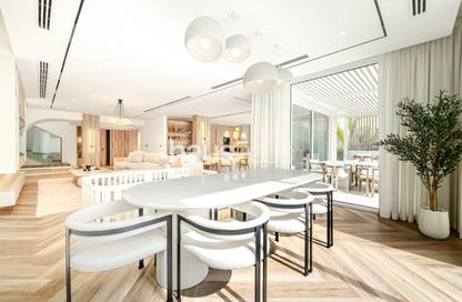 Villa - 4 - 4 for sale in District 7 - Jumeirah Park - Dubai Villa - 4 - 4 for sale in District 7 - Jumeirah Park - Dubai