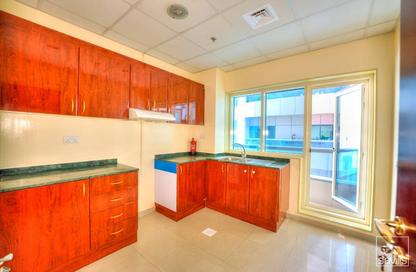 Apartment - 2 Bedrooms - 2 Bathrooms for rent in Al Bandary Tower B - Al Bandary Twin Towers - Al Khan - Sharjah