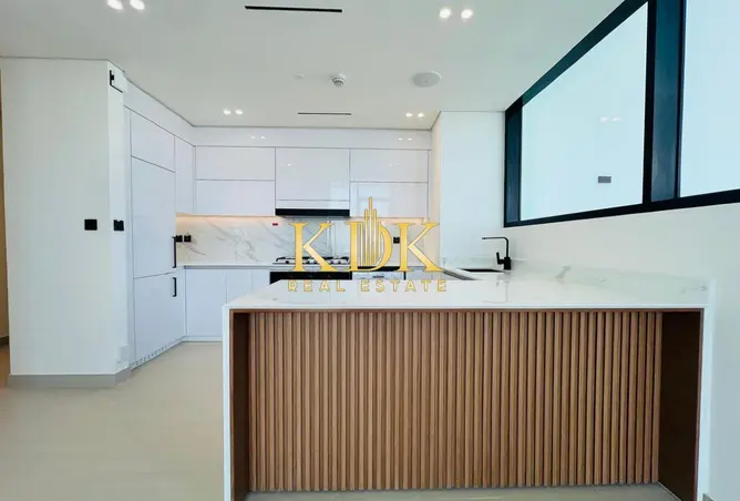 98244968 - Property Image 3