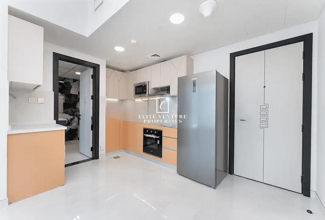 Prime Location | High Floor | Pets Allowed photo 3