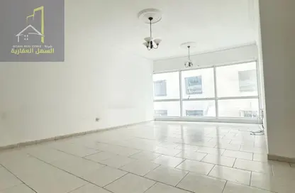 Apartment - 2 Bedrooms - 2 Bathrooms for rent in Ali Mousa Tower 1 - Al Majaz 2 - Al Majaz - Sharjah