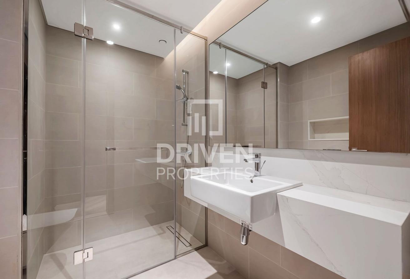 Corner Unit | Burj Khalifa and Canal View photo 19