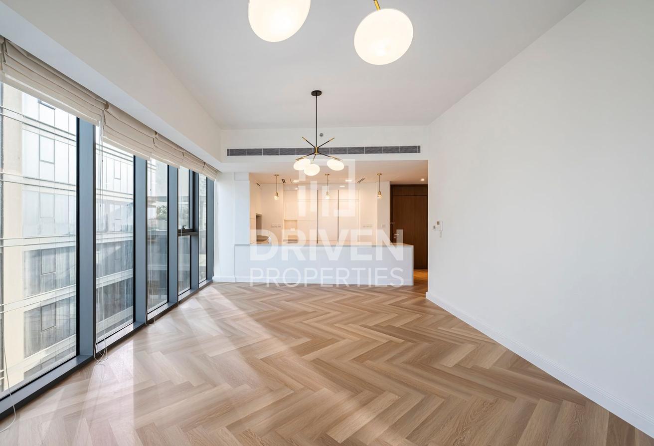Corner Unit | Burj Khalifa and Canal View photo 6