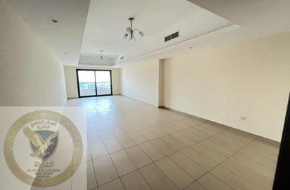 Apartment - 3 Bedrooms - 5 Bathrooms for rent in Al Khan Corniche - Al Khan - Sharjah