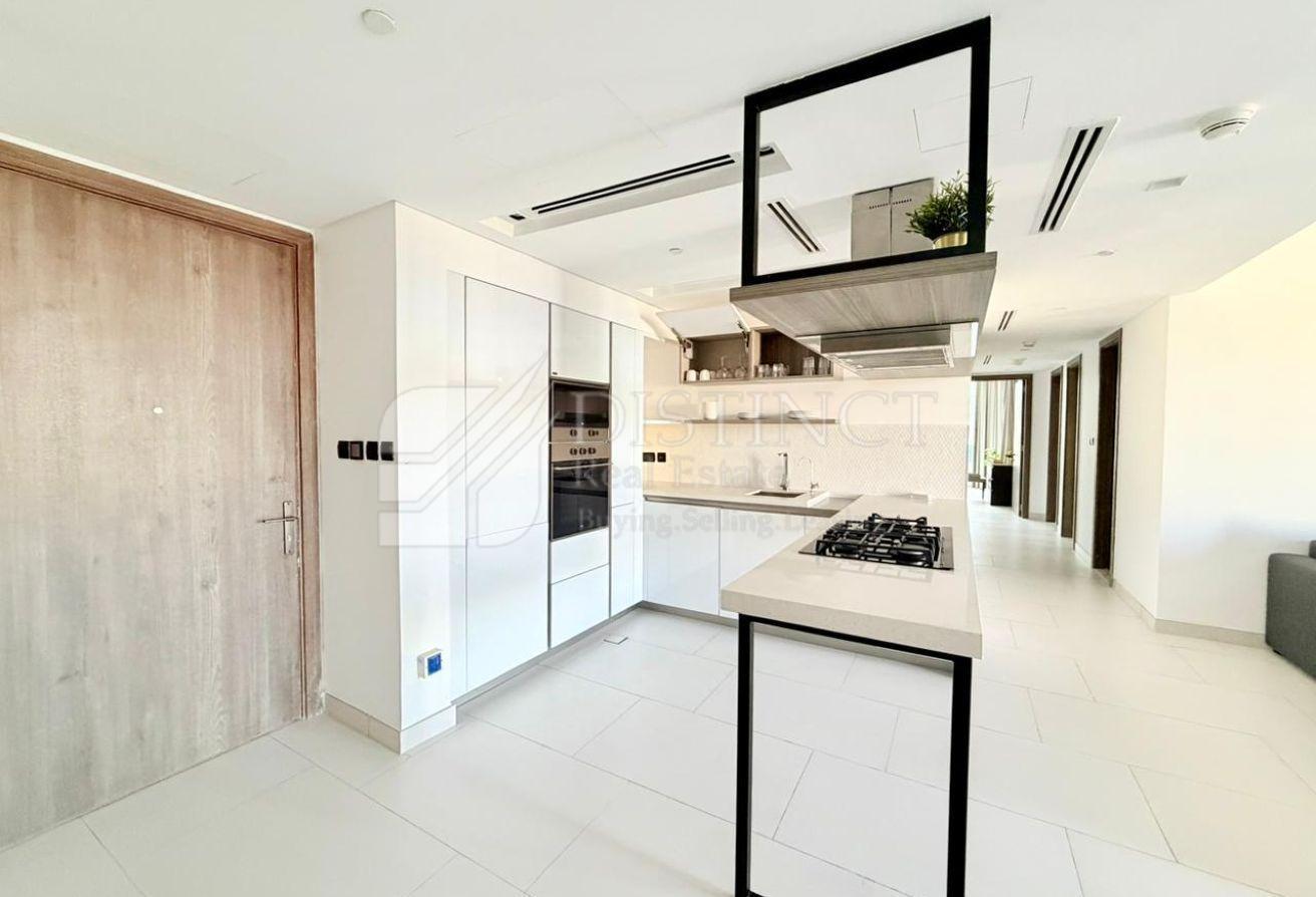 Penthouse, West Beach View, Now Ready for Leasing photo 13