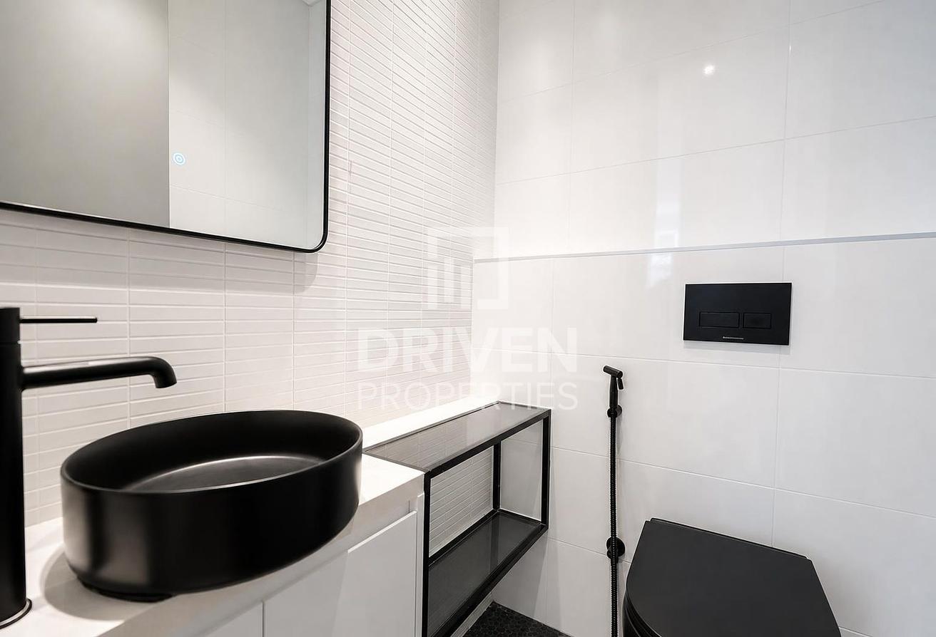 Corner Unit | Large Plot | Partially Furnished photo 11