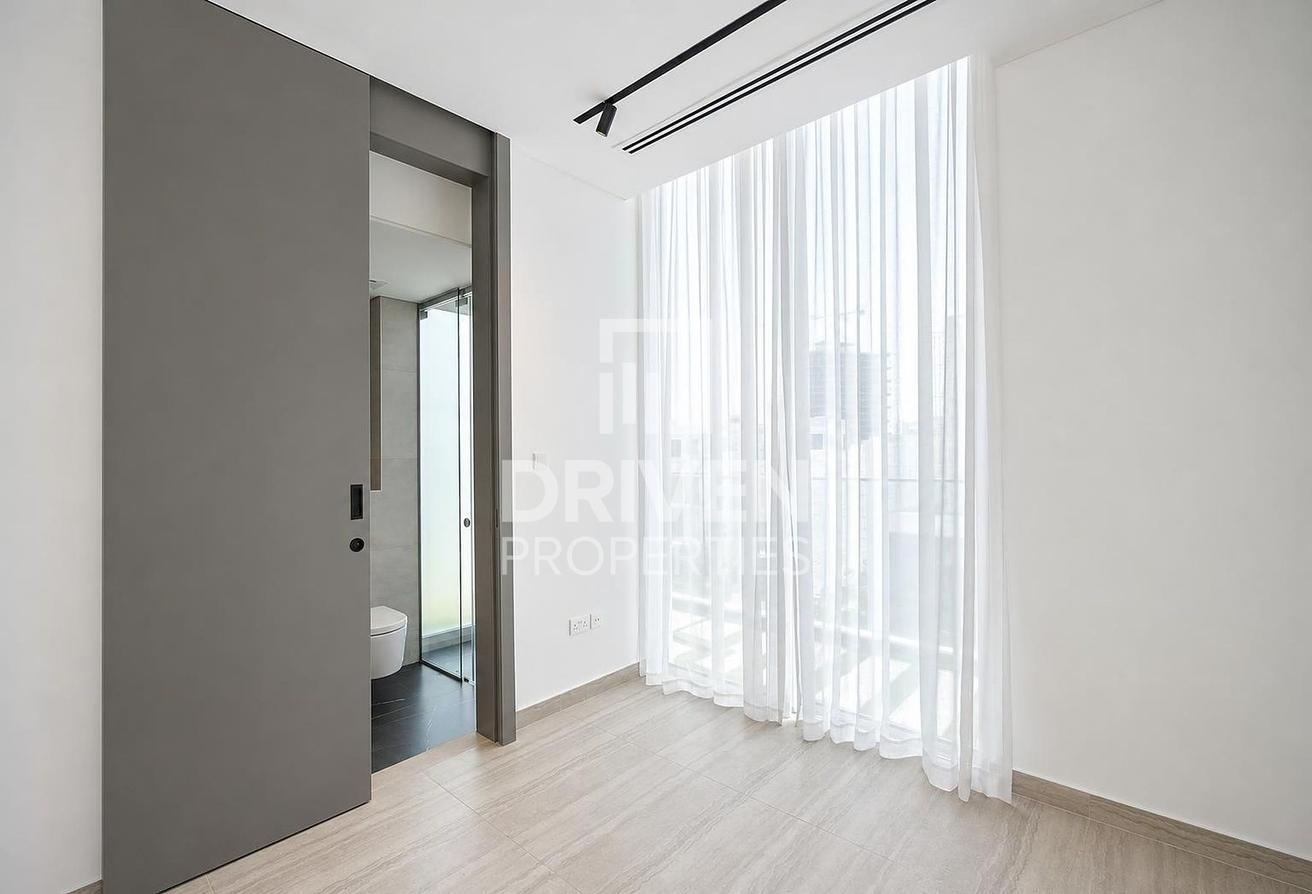 Corner Unit | Large Plot | Partially Furnished photo 22