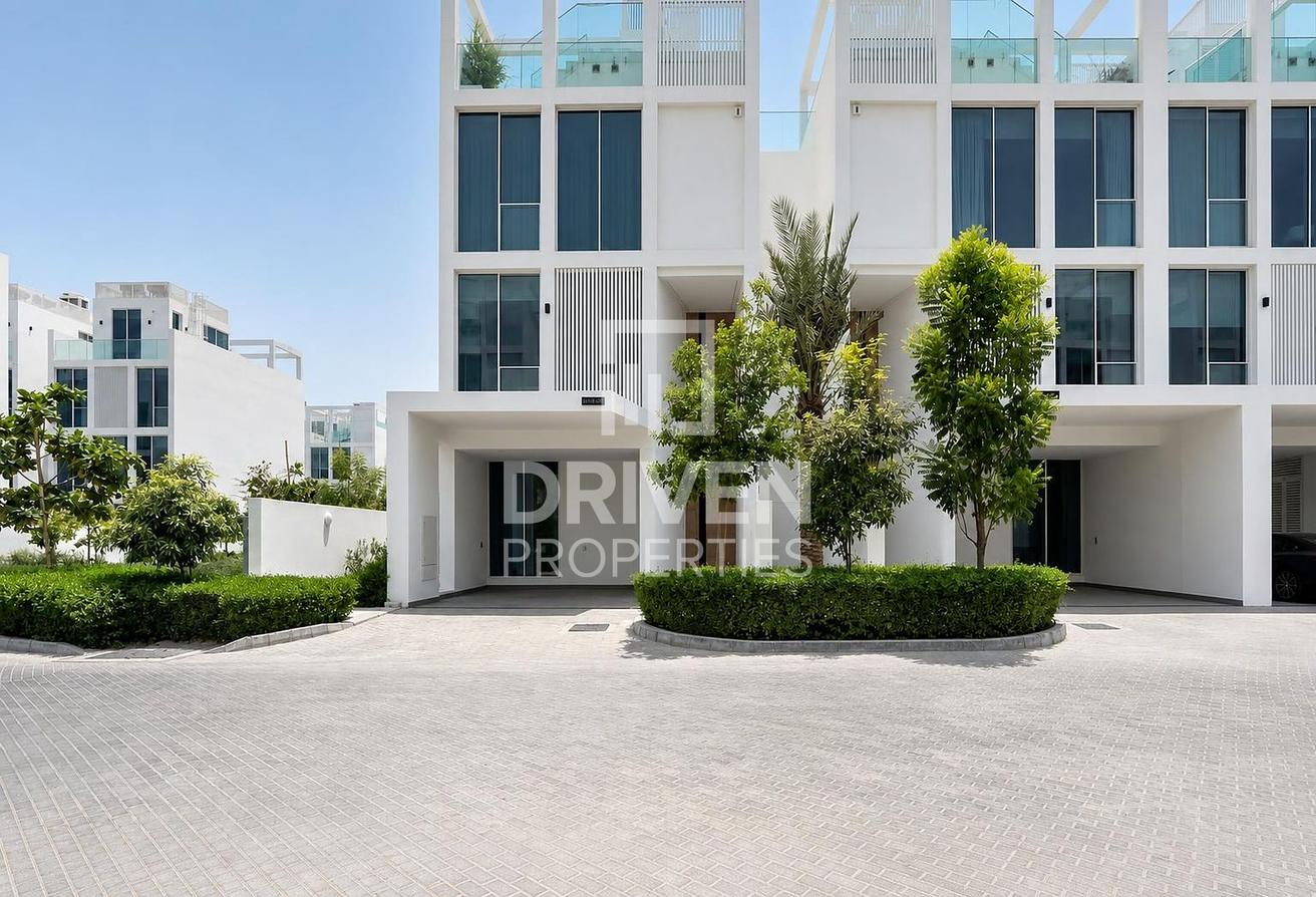 Corner Unit | Large Plot | Partially Furnished photo 29