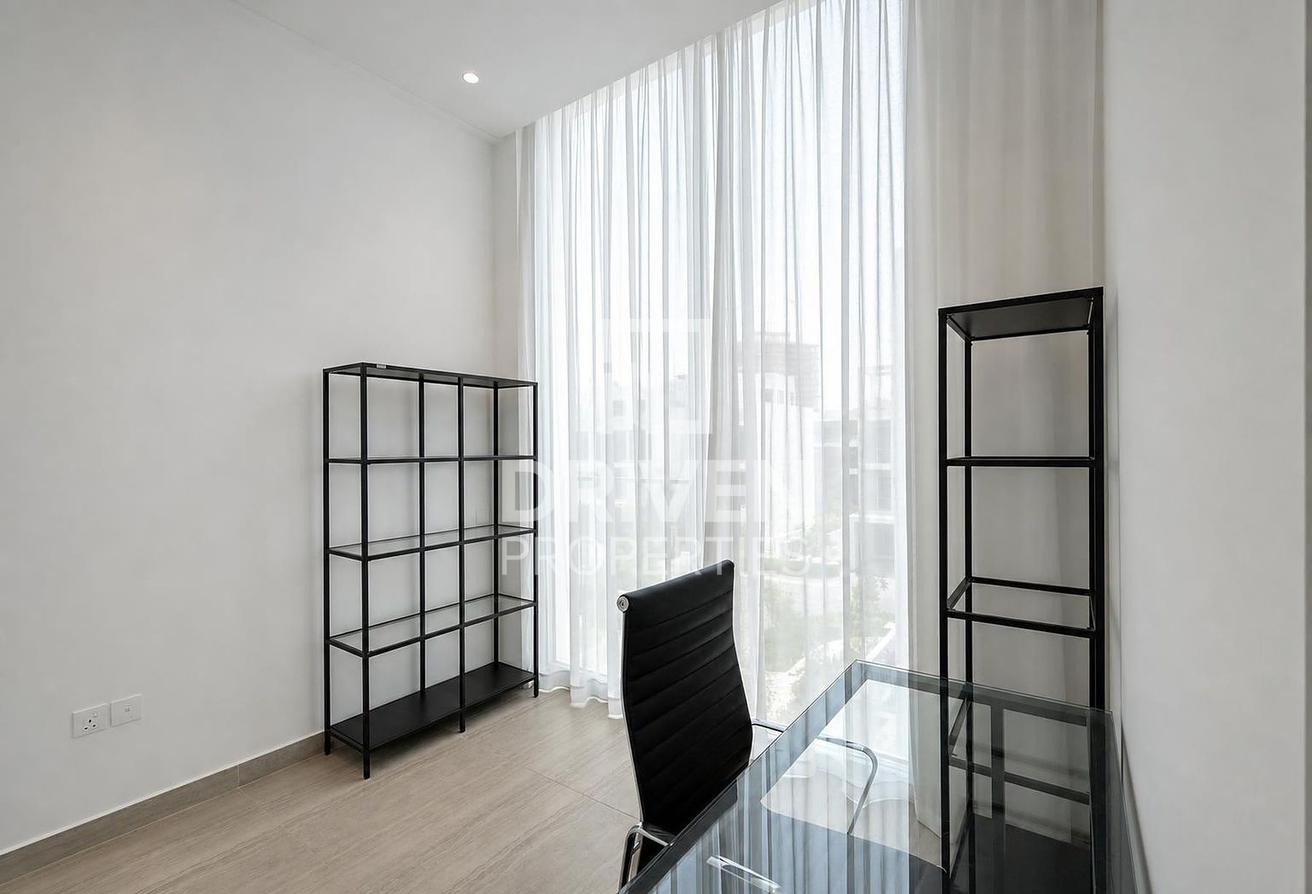 Corner Unit | Large Plot | Partially Furnished photo 17