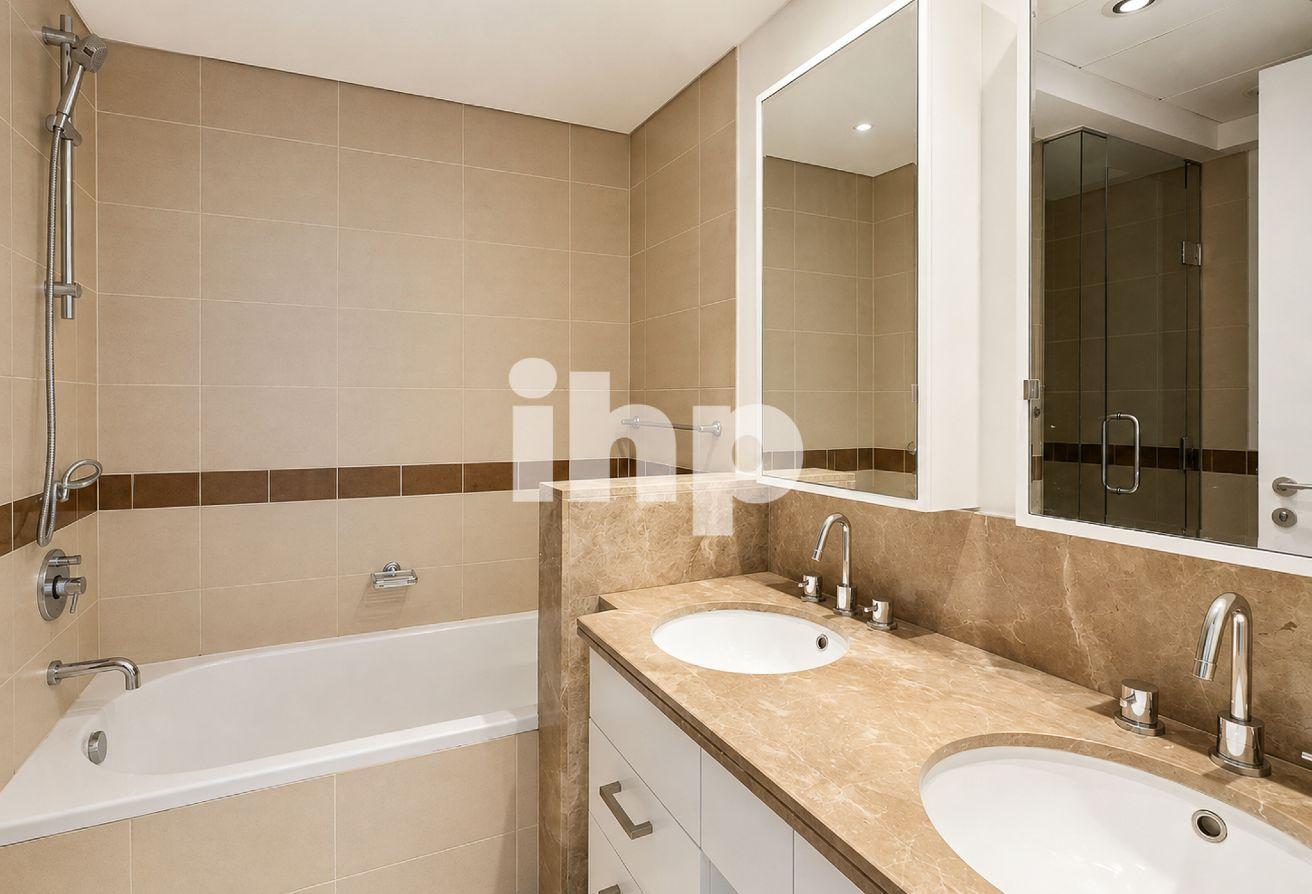 Burj Khalifa View | High Floor | Flexible cheques photo 13