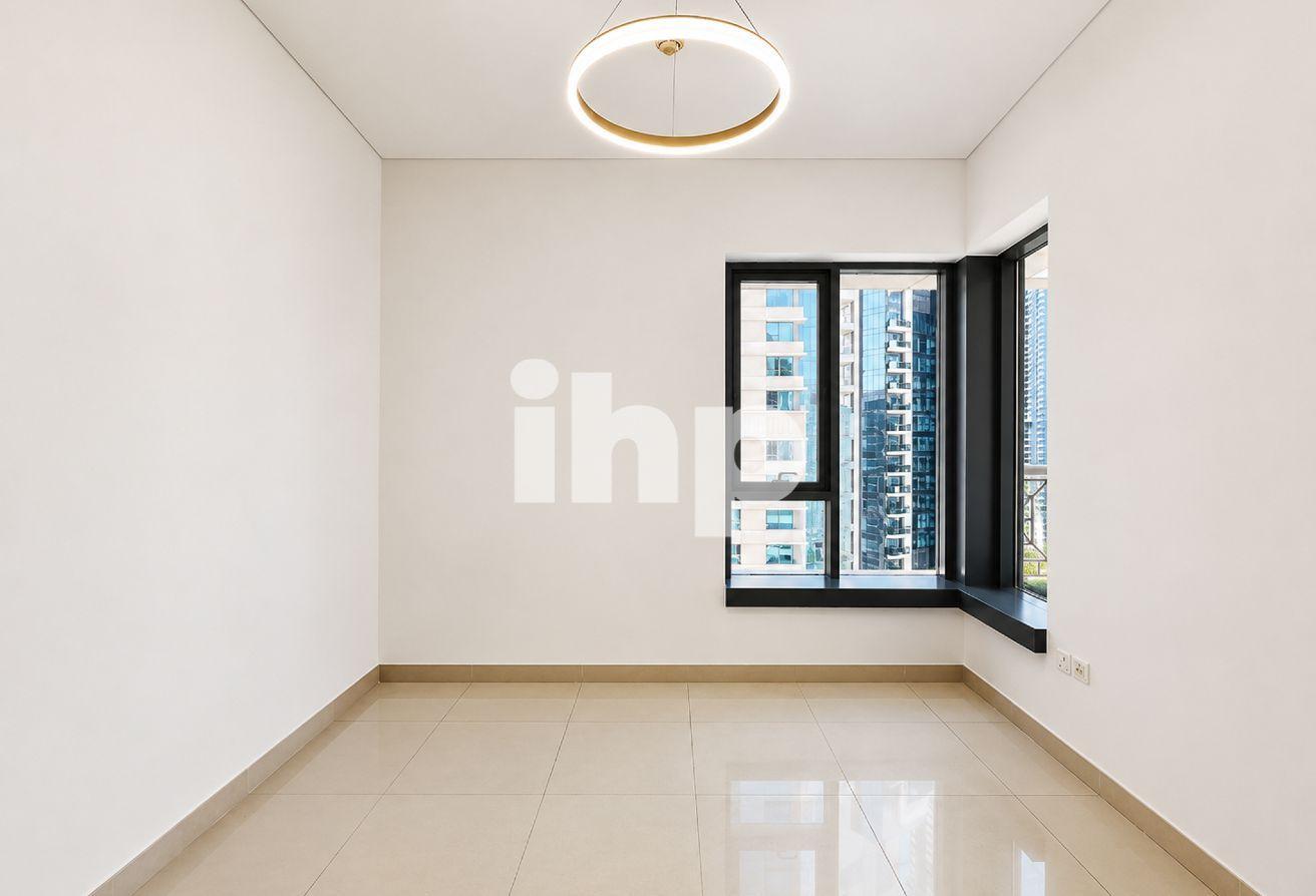 Burj Khalifa View | High Floor | Flexible cheques photo 11