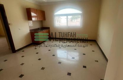 Villa - 4 - 6 for rent in Al Hazana - Al Riqqa - Sharjah