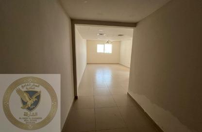 Apartment - 1 Bedroom - 2 Bathrooms for rent in Al Majaz 1 - Al Majaz - Sharjah Apartment - 1 Bedroom - 2 Bathrooms for rent in Al Majaz 1 - Al Majaz - Sharjah