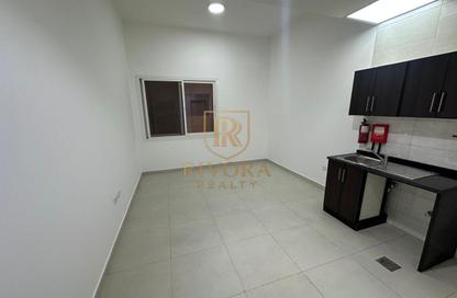 Apartment - Studio - 1 for rent in Al Karama - Dubai