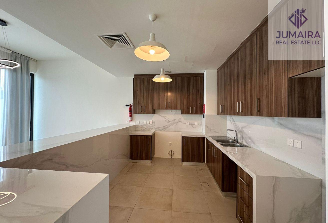 Stunning 3-bedroom villa with Maid Room