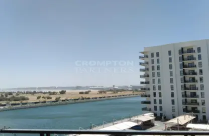 Apartment - 2 Bedrooms - 2 Bathrooms for sale in Waters Edge - Yas Island - Abu Dhabi