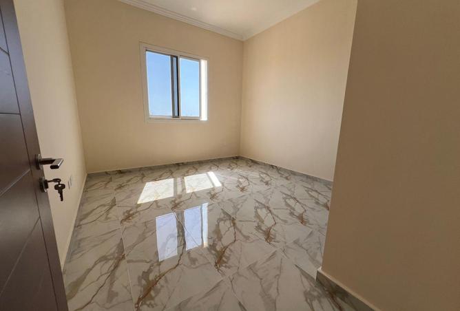 79437605 - Property Image 3