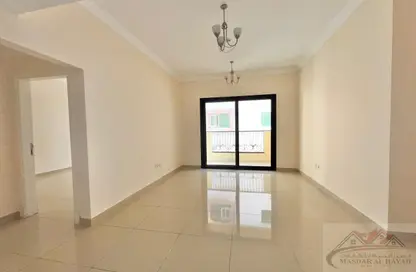 Apartment - 3 Bedrooms - 3 Bathrooms for rent in Muwaileh 29 Building - Muwaileh - Sharjah
