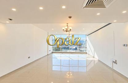 Apartment - 3 - 4 for rent in Zeenah Building - Port Saeed - Deira - Dubai