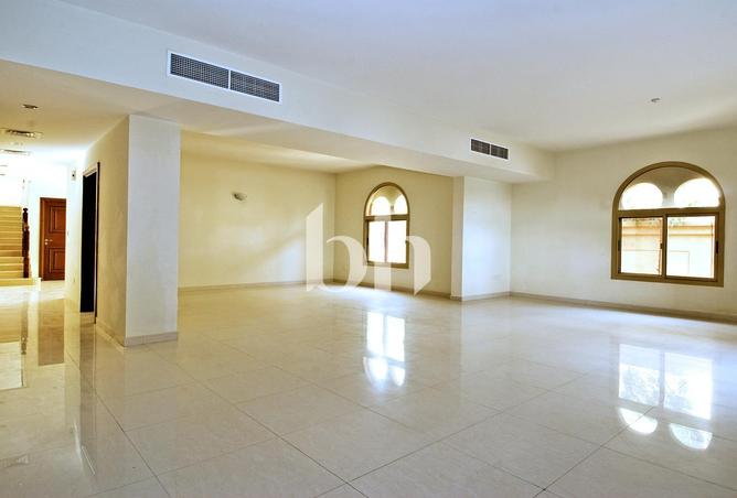 109042305 - Property Image 2