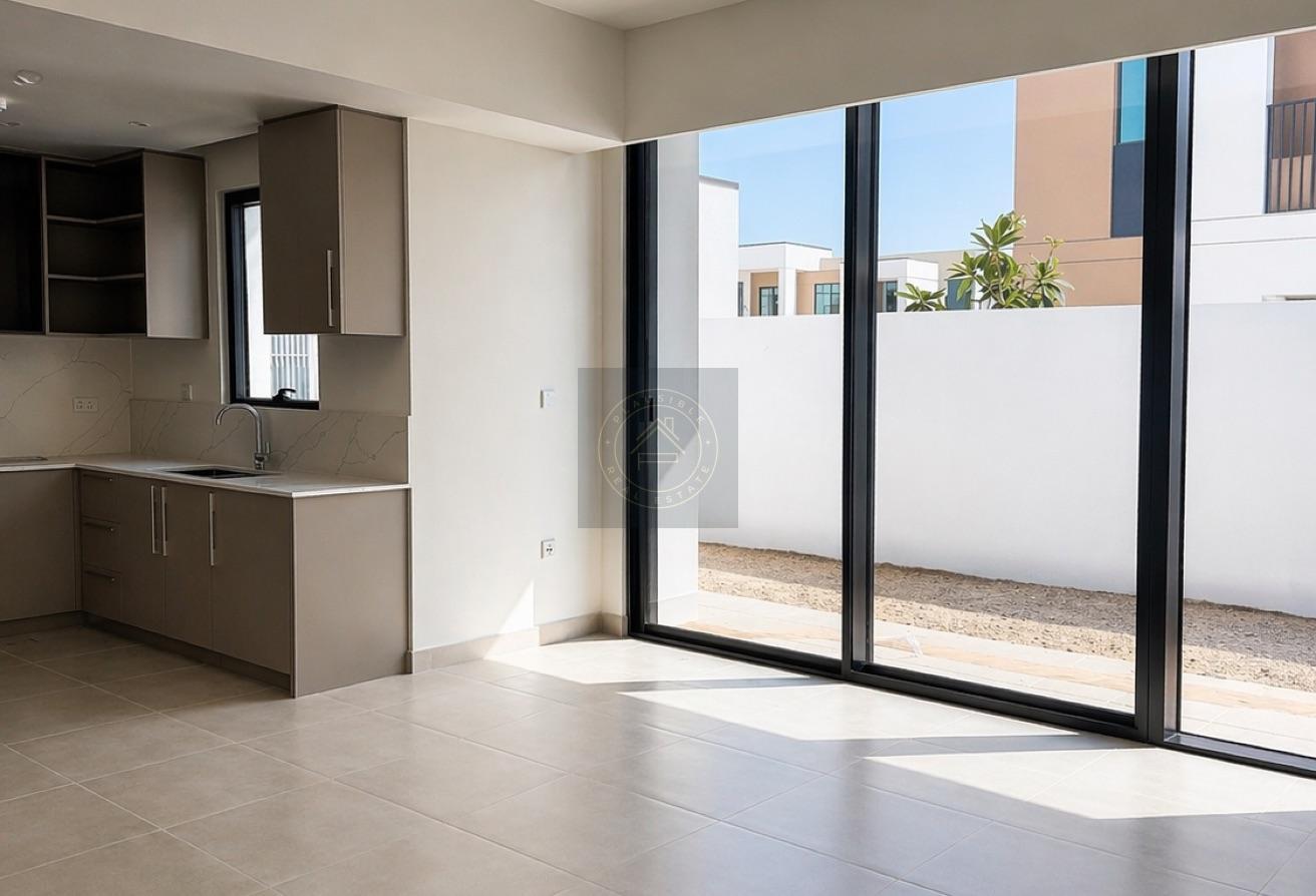 4 BR Townhouse in Arabian Ranches 3 with Amenities photo 3