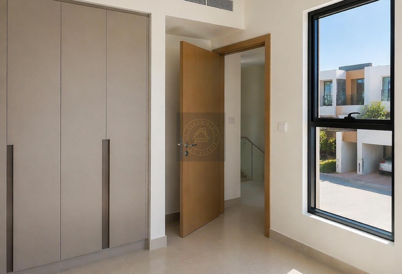 4 BR Townhouse in Arabian Ranches 3 with Amenities photo 6