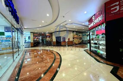 Shop - Studio - 1 Bathroom for rent in White Crown Building - Sheikh Zayed Road - Dubai