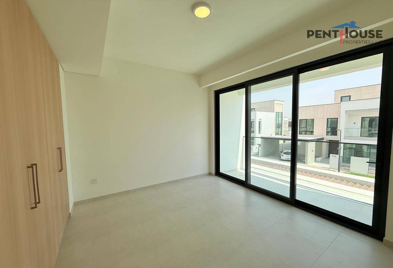 Spacious 3 BR Villa in Caya Arabian Ranches photo 17