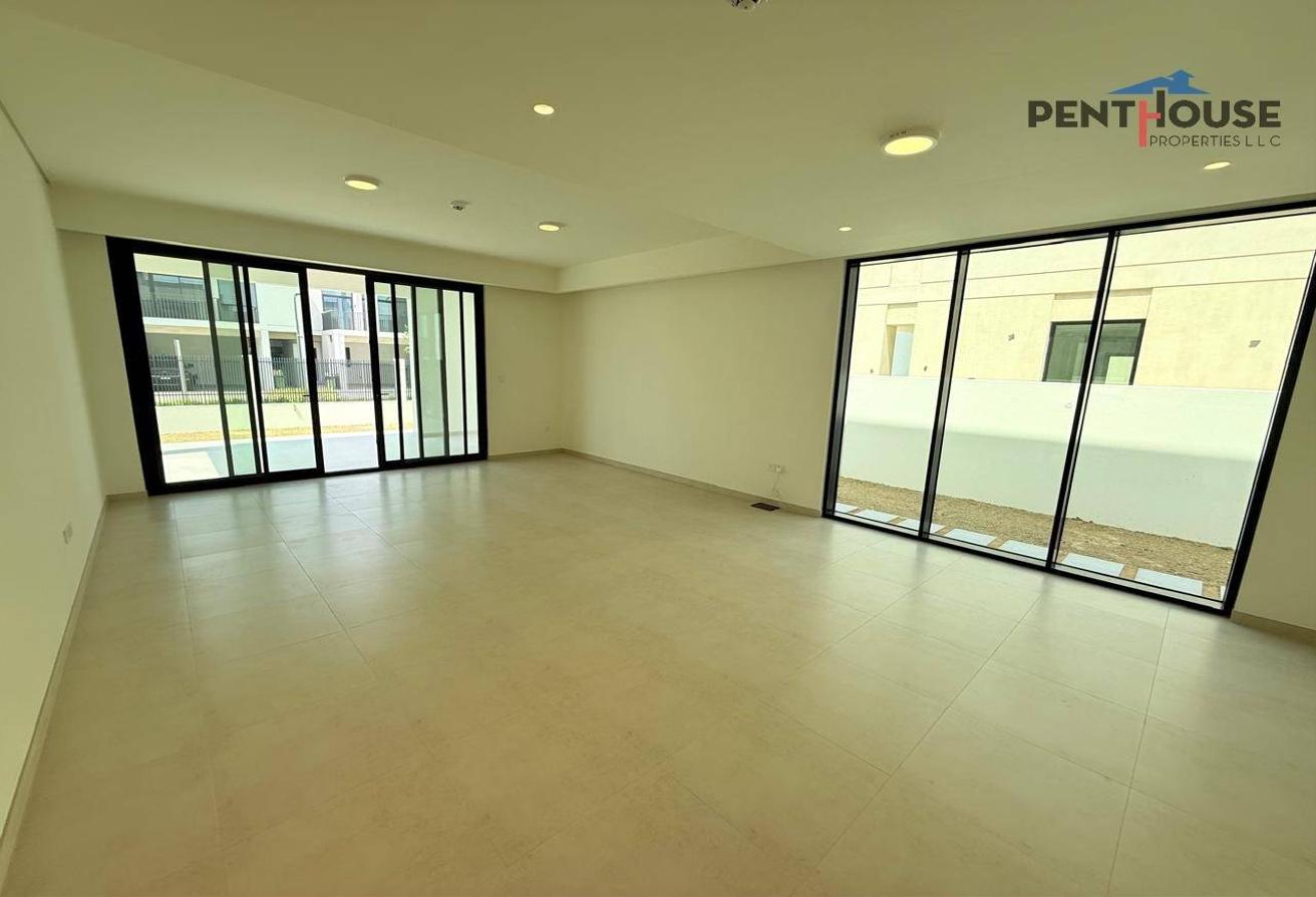 Spacious 3 BR Villa in Caya Arabian Ranches photo 8