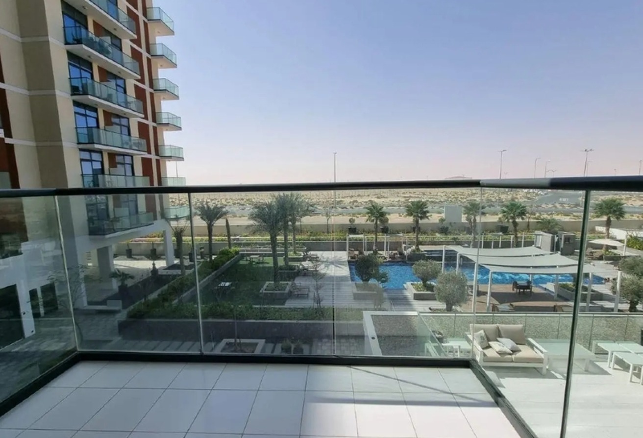 COMMUNITY VIEW | 1 PARKING | PRIME LOCATION gallery image