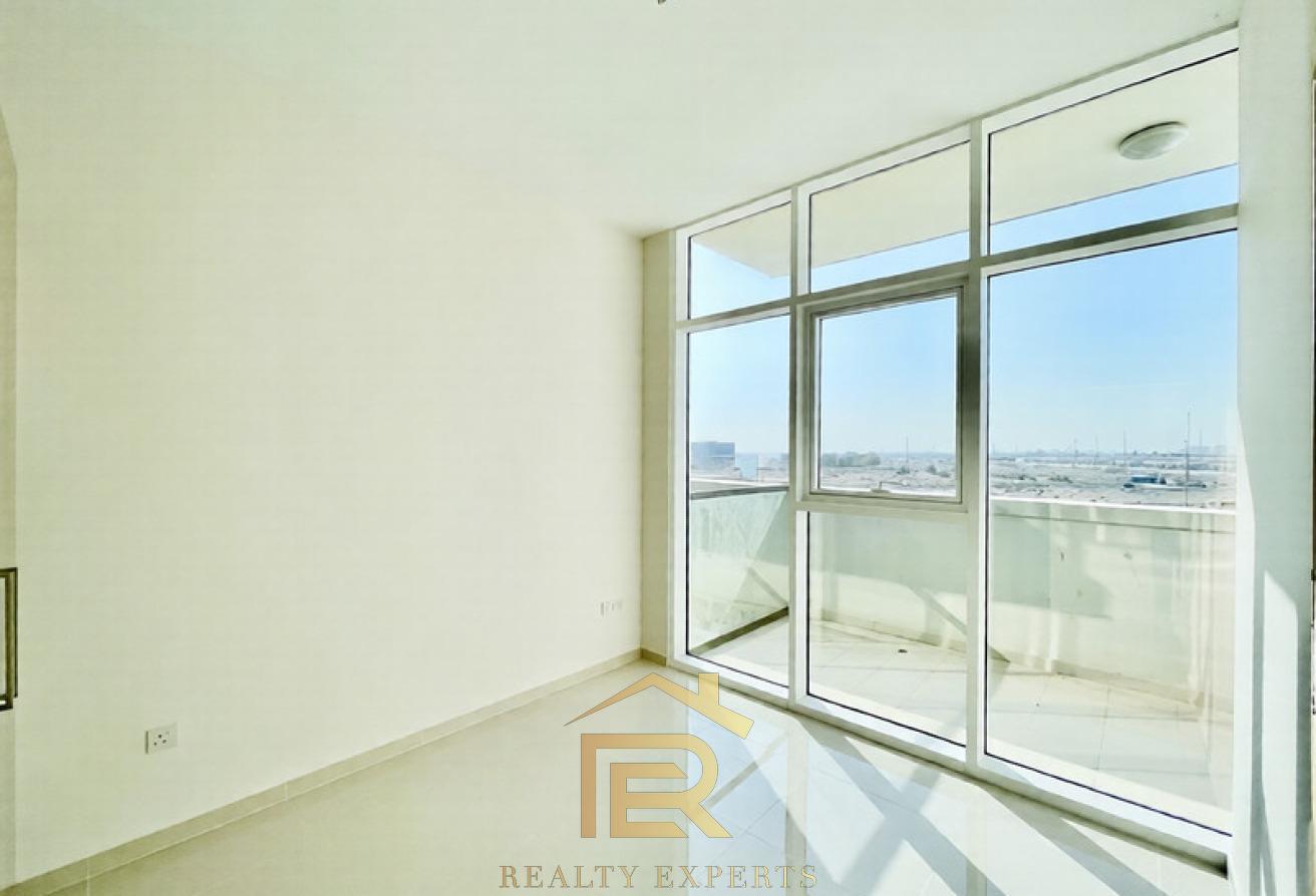 1BR Apartment | Golf & City Views | Balcony Access photo 5