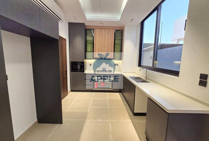 110498867 - Property Image 3