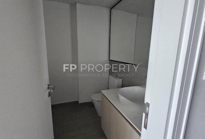 117695302 - Property Image 3