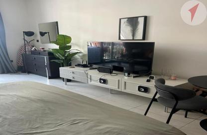 Apartment - Studio - 1 Bathroom for rent in Beverly Residence - District 13 - Jumeirah Village Circle - Dubai Apartment - Studio - 1 Bathroom for rent in Beverly Residence - District 13 - Jumeirah Village Circle - Dubai