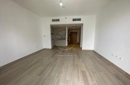 Apartment - Studio - 1 Bathroom for rent in Waters Edge - Yas Island - Abu Dhabi