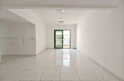 Apartment - 3 Bedrooms - 3 Bathrooms for rent in Muweileh Community - Muwaileh Commercial - Sharjah