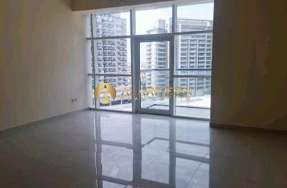 Apartment - 2 Bedrooms - 3 Bathrooms for rent in Oasis Tower 1 - Dubai Sports City - Dubai