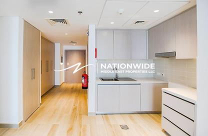 Apartment - Studio - 1 Bathroom for sale in Waters Edge - Yas Island - Abu Dhabi