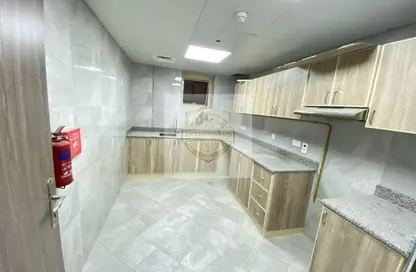 Apartment - 2 Bedrooms - 3 Bathrooms for rent in Madinat Al Riyad - Abu Dhabi