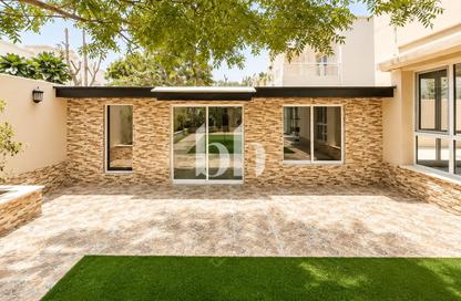 Villa - 6 Bedrooms - 5 Bathrooms for rent in Meadows 8 - Meadows - Dubai Villa - 6 Bedrooms - 5 Bathrooms for rent in Meadows 8 - Meadows - Dubai