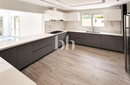 Villa - 6 Bedrooms - 5 Bathrooms for rent in Meadows 8 - Meadows - Dubai Villa - 6 Bedrooms - 5 Bathrooms for rent in Meadows 8 - Meadows - Dubai