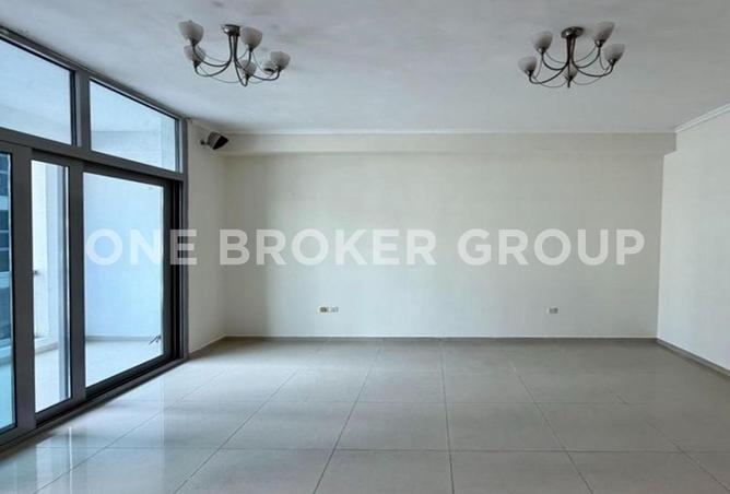 استوديو واسع | غير مفروش | بدون مبرد