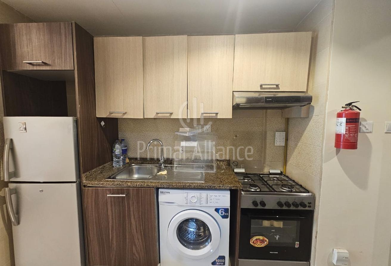 Fully Furnished Studio | Great Location | Vacant photo 4