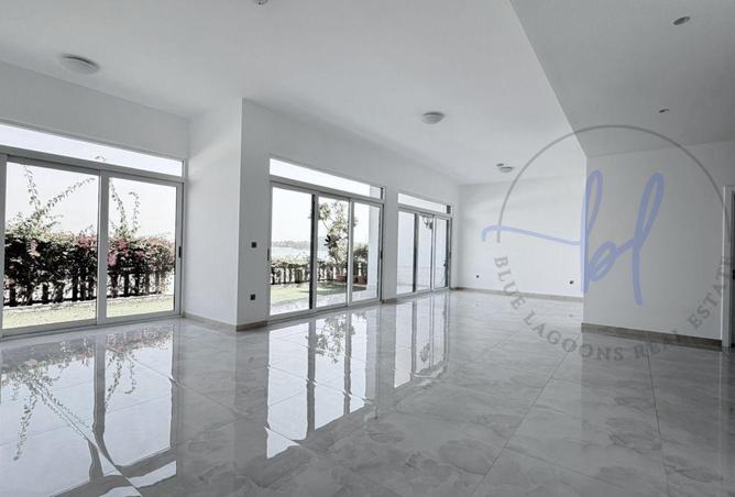 54404745 - Property Image 3