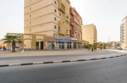 Retail - Studio for rent in Building D06 - CBD (Central Business District) - International City - Dubai